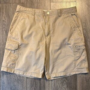 Columbia Men's Khaki Cargo Shorts